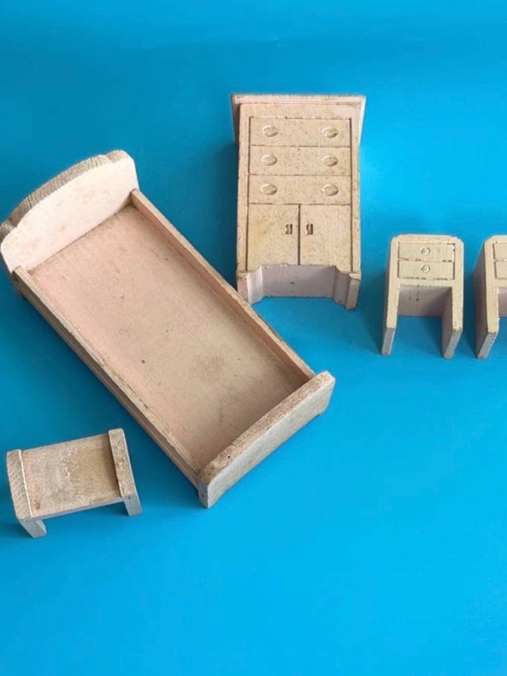 VTG 1940’s Strombecker Pink Wooden Doll House Bedroom Furniture - Total 7 pcs